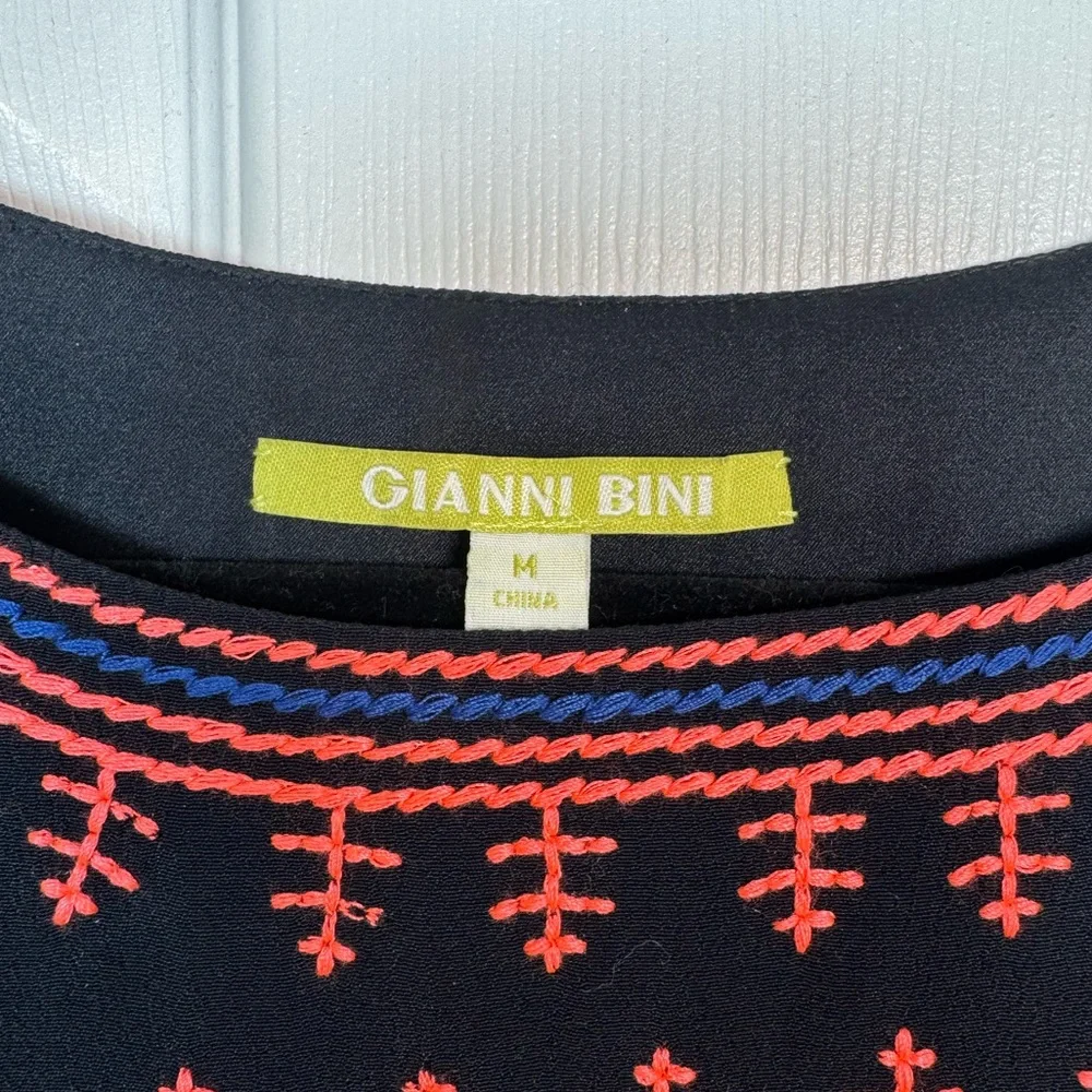 Gianni Bini Black Embroidered Mini Dress Boho Sleeveless Size M - Picture 3 of 6